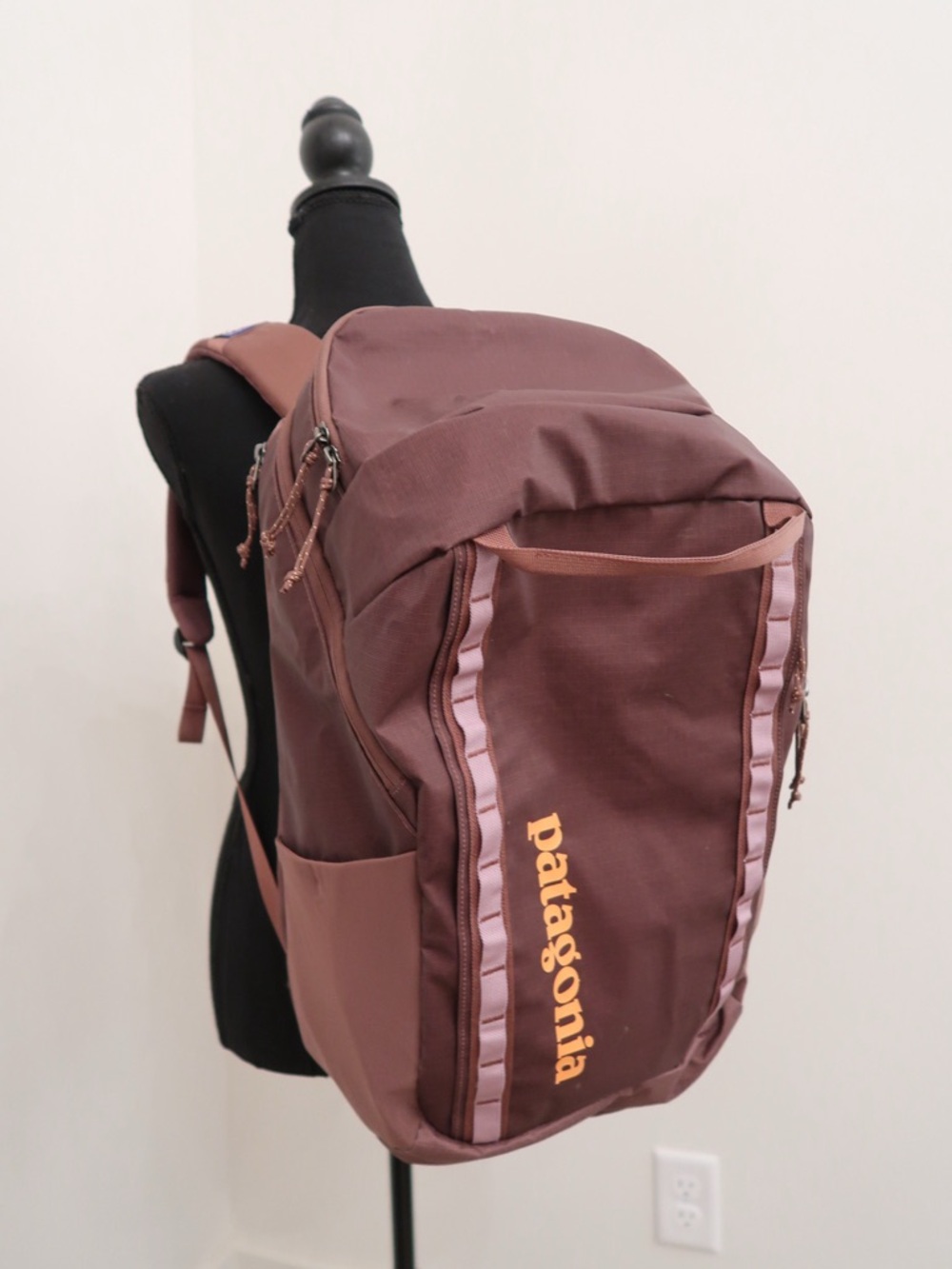 Patagonia Black Hole 32L Backpack in Dulse Mauve
